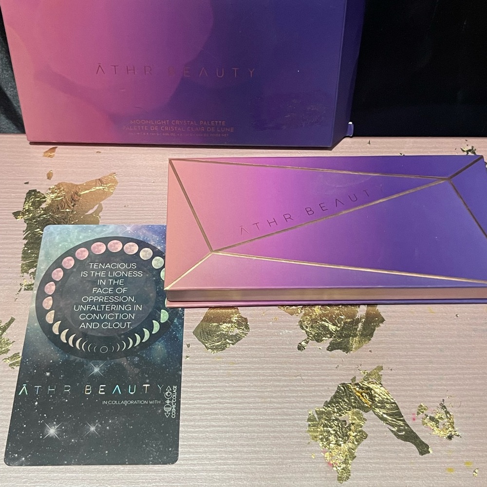 Athr beauty moonlight crystal pallet